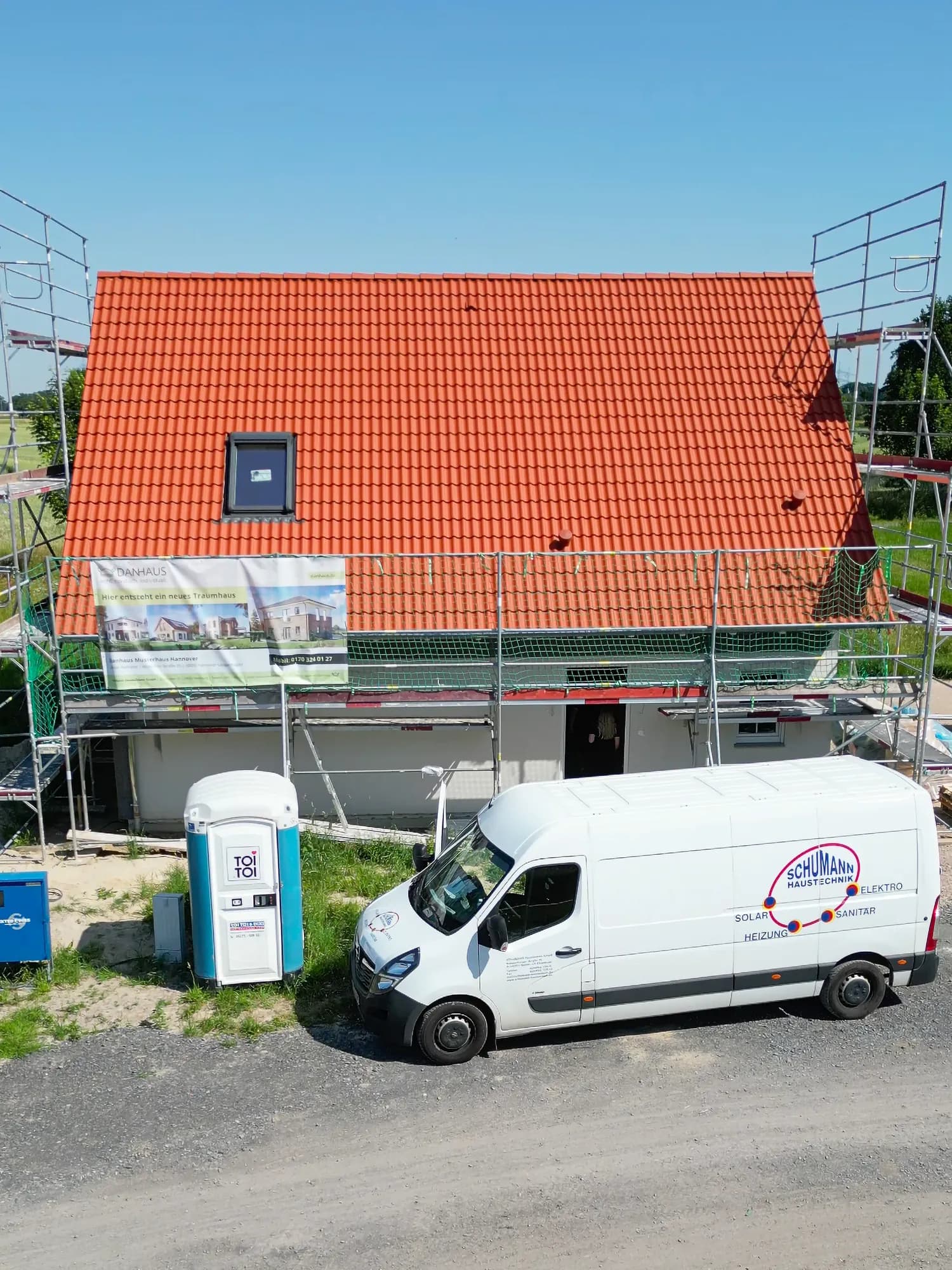 Von Schumann Haustechnik ausgestattetes Fertighaus aus der Luft